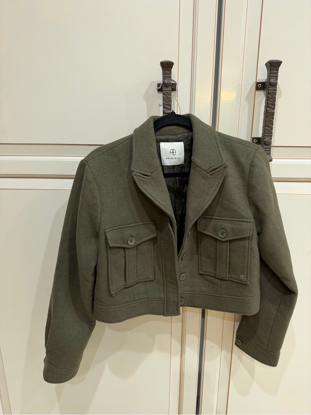 ANINE BING Dallas Cropped Military-Style Wool Blend Jacket in Olive - Picture 7 of 11
